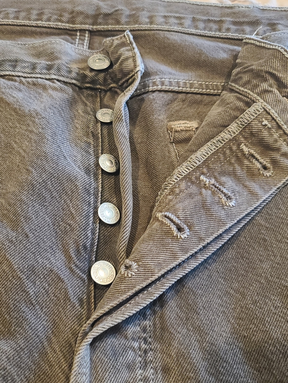 Levi's 501 Straight Men's Washed Black Jeans - Picture 4 of 6